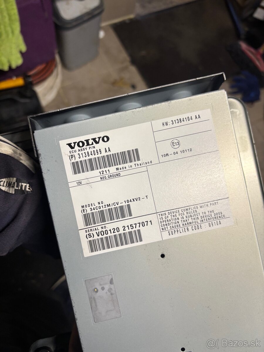 Zosilovač Volvo v60 s60 - 3