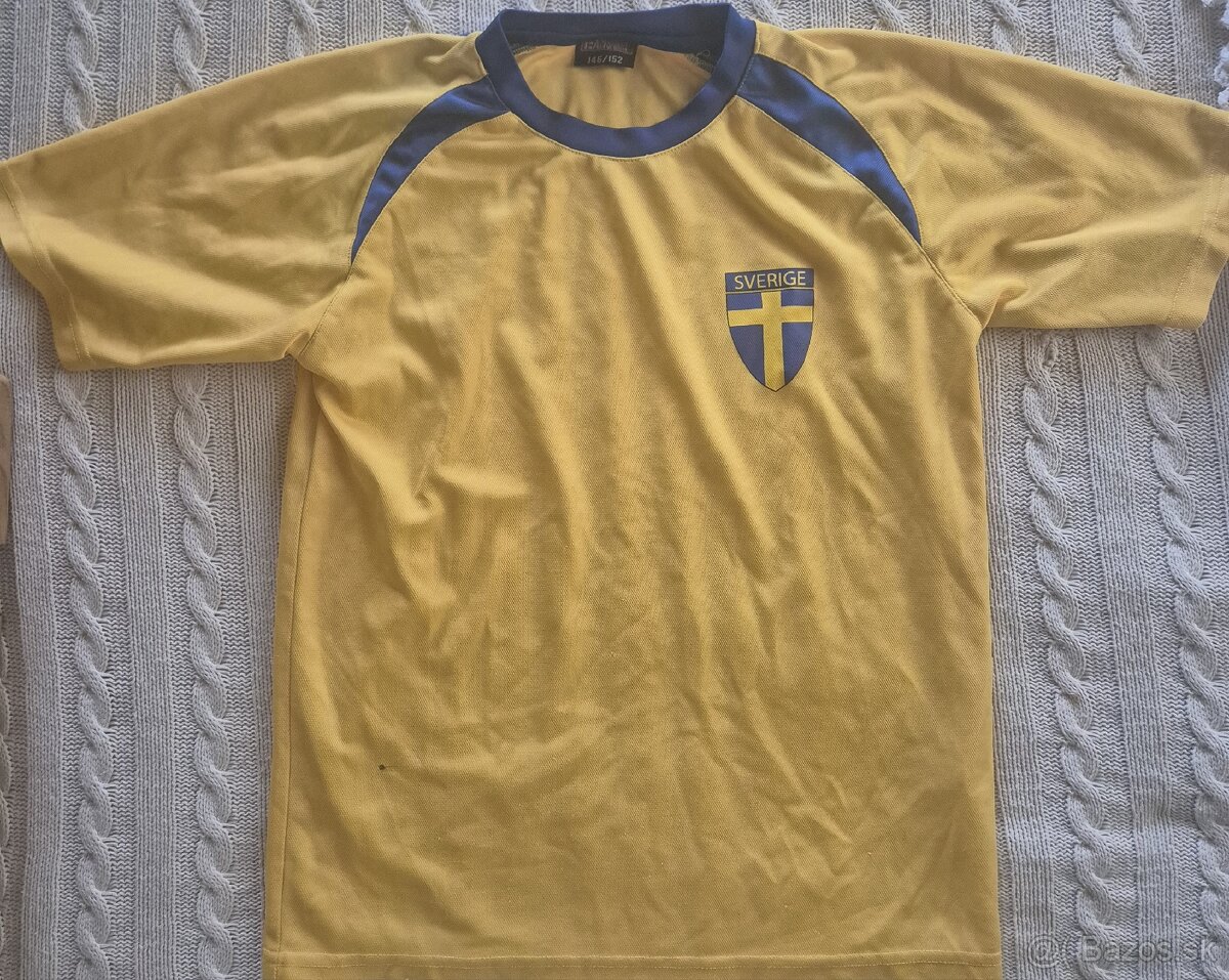 Fotbalové dresy, kopačky, chrániče, štucne - 3