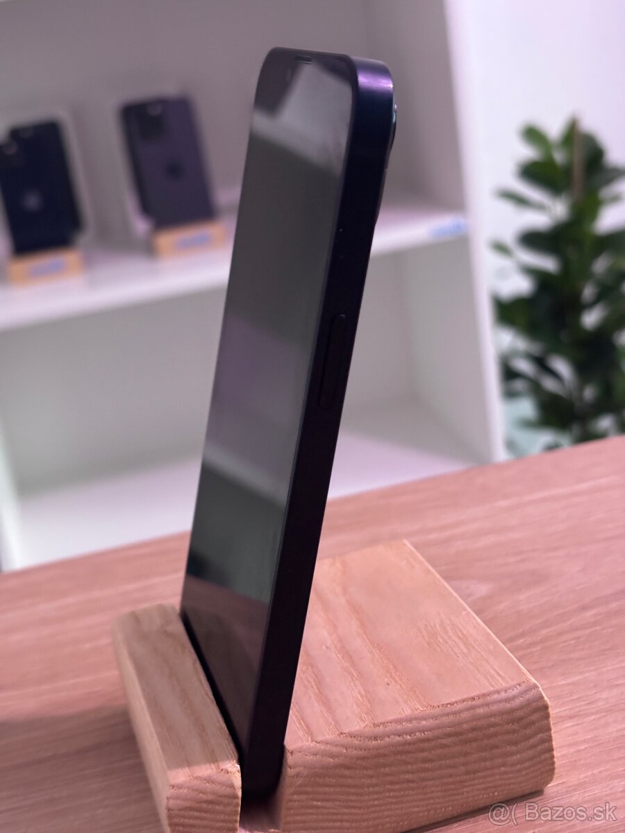 iPhone 13 256GB Midnight – veľmi pekný stav, - 3