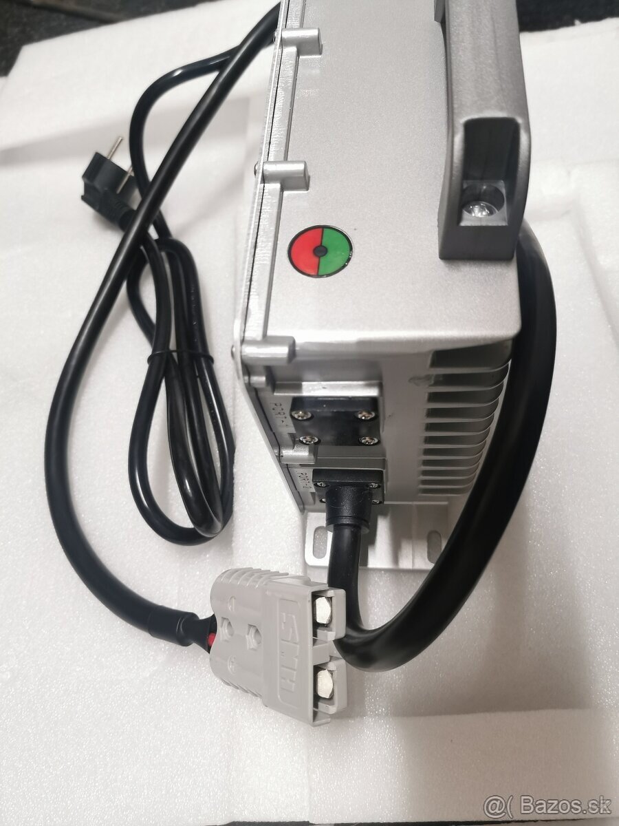 DC 48v 30A Li-Ion nabíjačka - 3