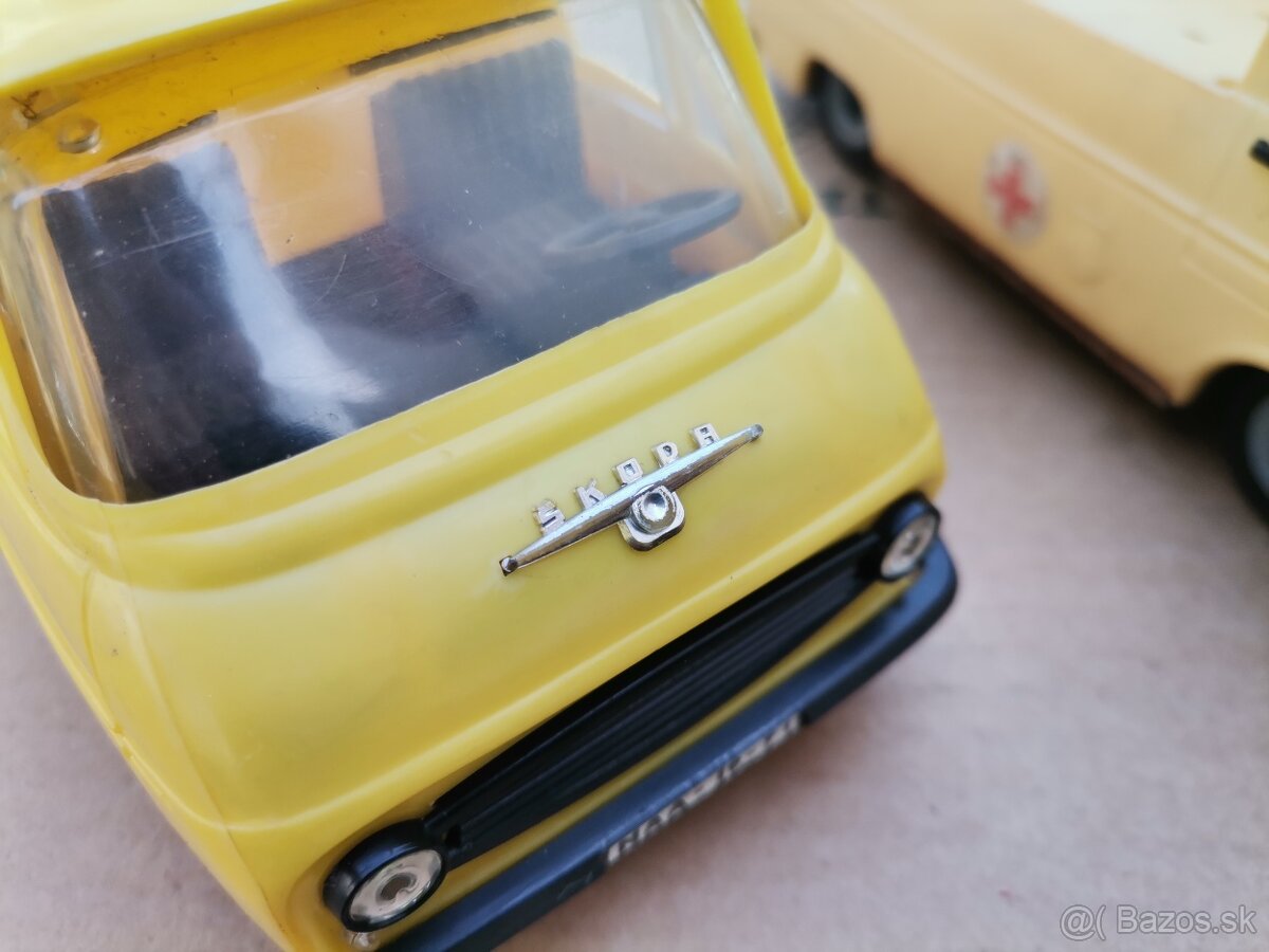 Starožitné autá Škoda 1203 - 3