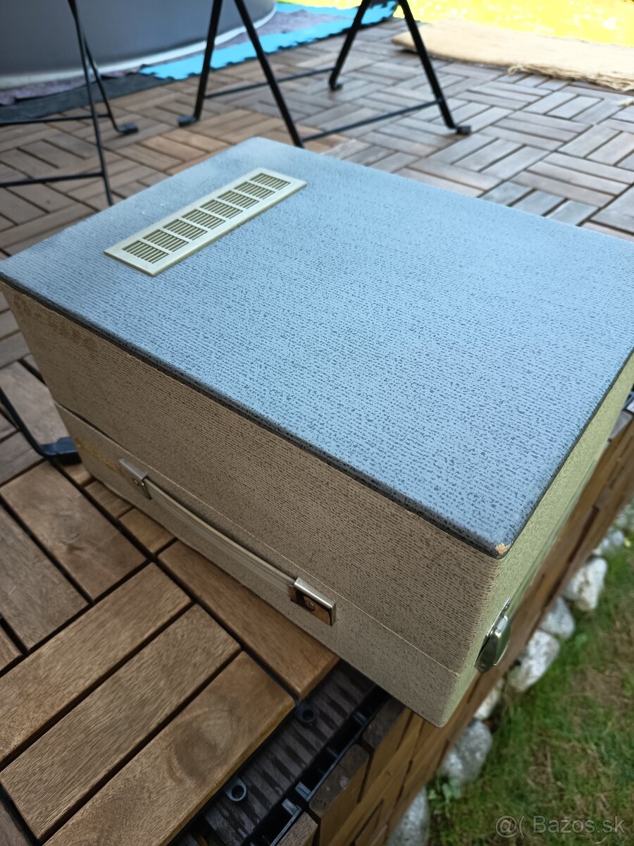 Predám starý gramofón Supraphon - 3