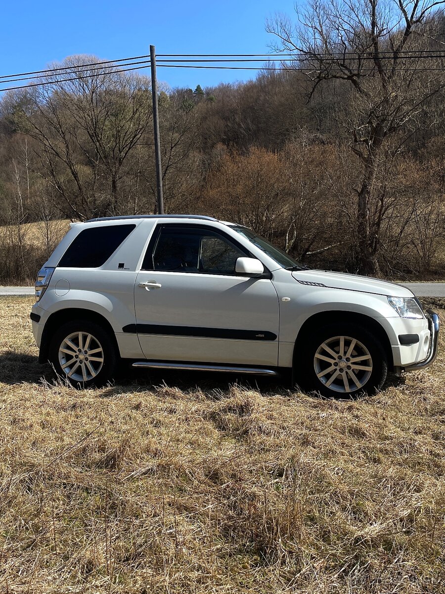 Suzuki Grand Vitara 1.6 16V Black & White Edition - 3