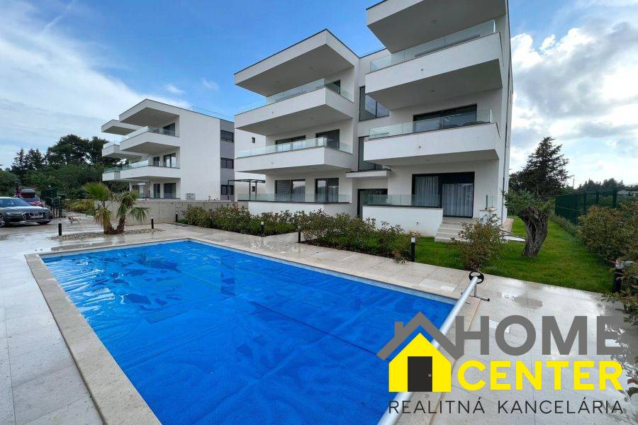 NOVÉ APATMÁNY /65 m² / na predaj len 150 m od mora, ostrov U - 3