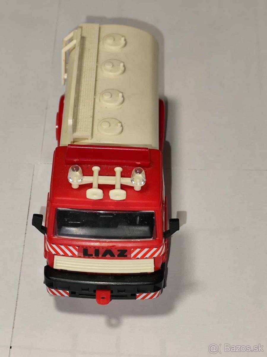 retro plastové autíčko Liaz cisterna - 3