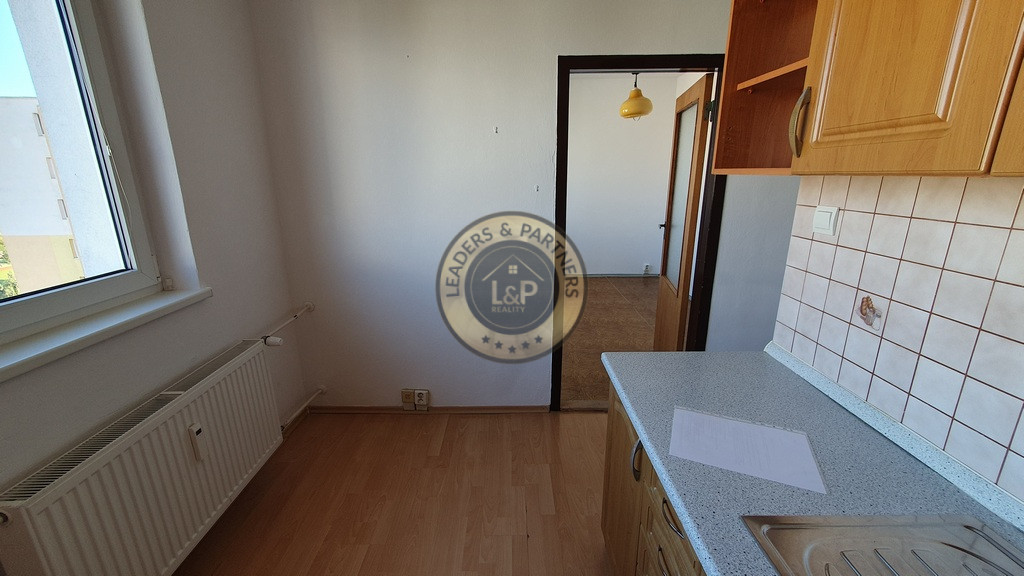 PREDAJ: 3 izb. byt 58 m2 + loggia Tajovského ul. Starý Juh - 3