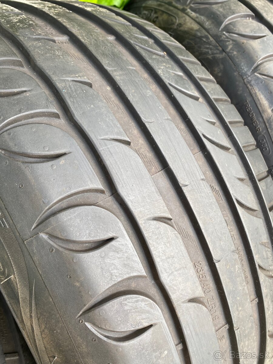 SEBRING LETNE PNEU 235/40 r19 - 3