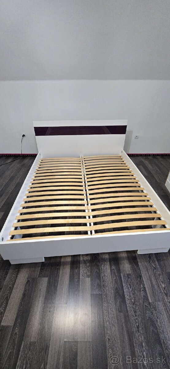 Predám komodu, 2x nočný stolík, posteľ + rošty - 3