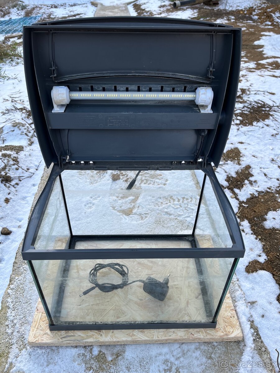 Akvárium Tetrao s osvetlením - 3