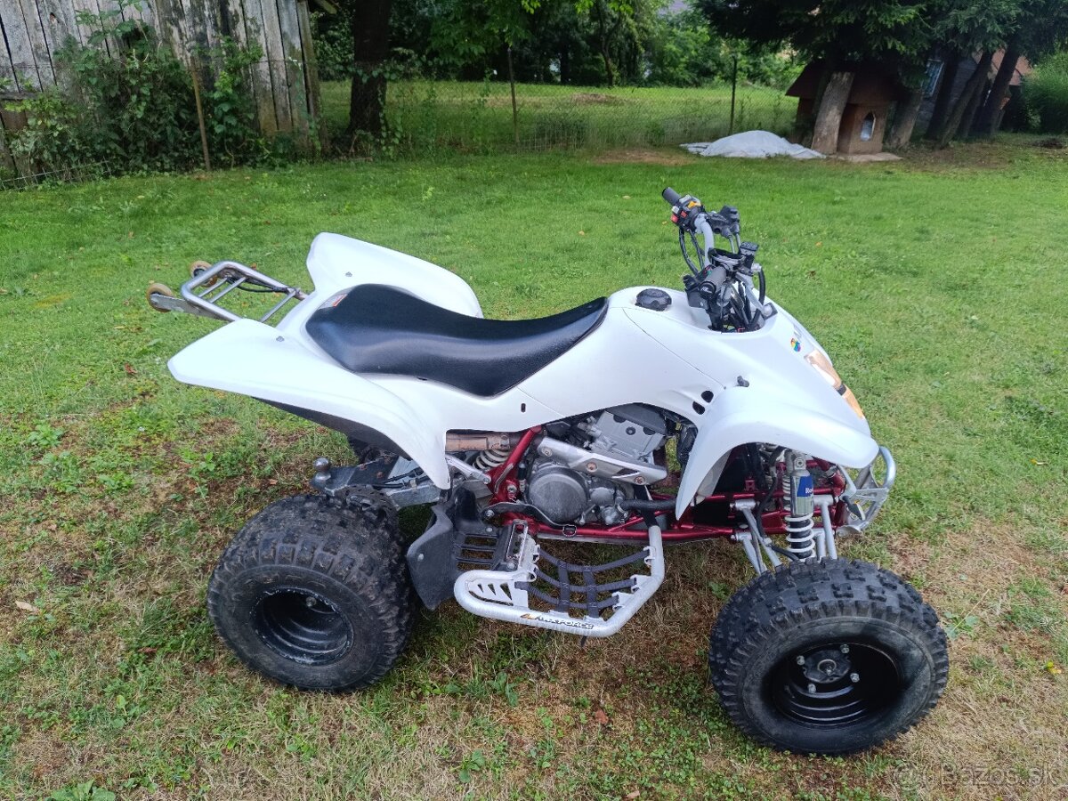 Suzuki LTZ 400