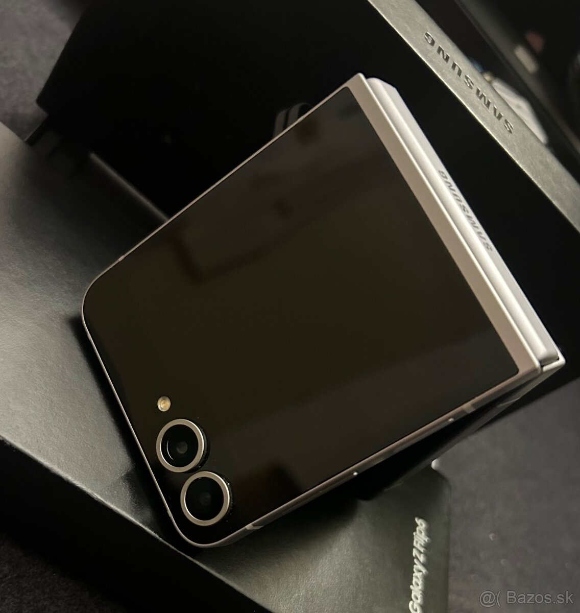 Samsung Galaxy Z Flip 6 256GB - top stav - 3