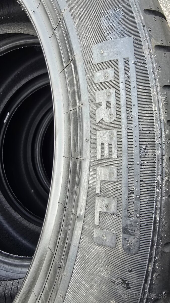 245/45R19 - 3