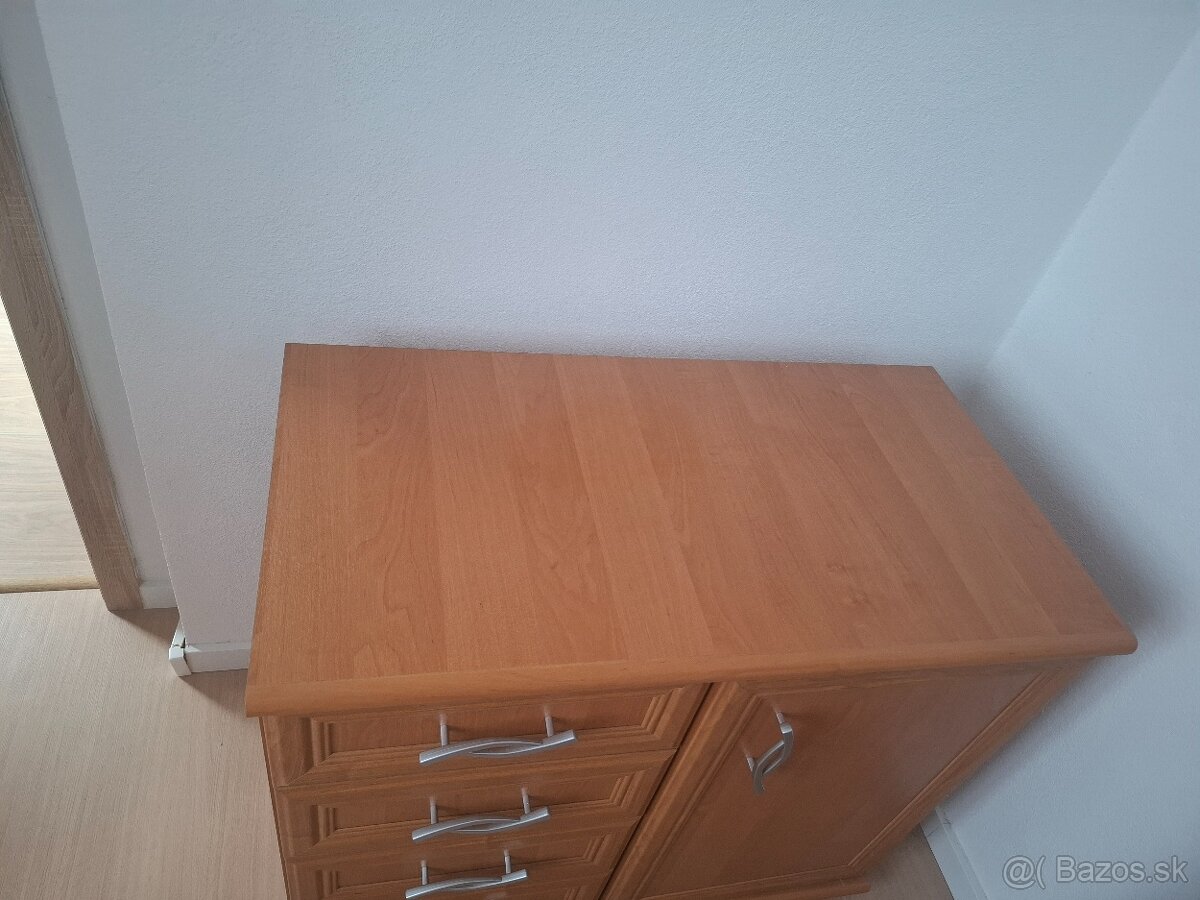 Komoda - 3