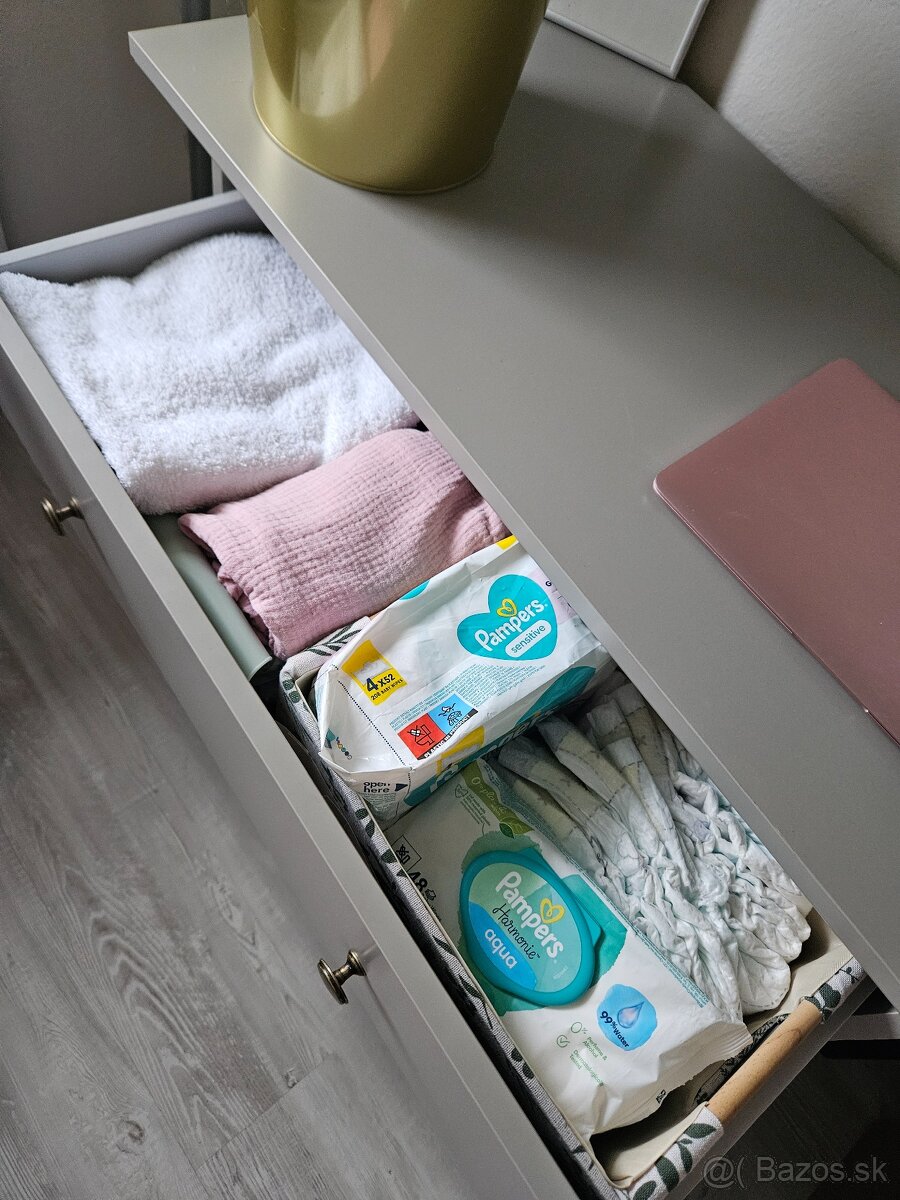 Trojšuflíková komóda - 3