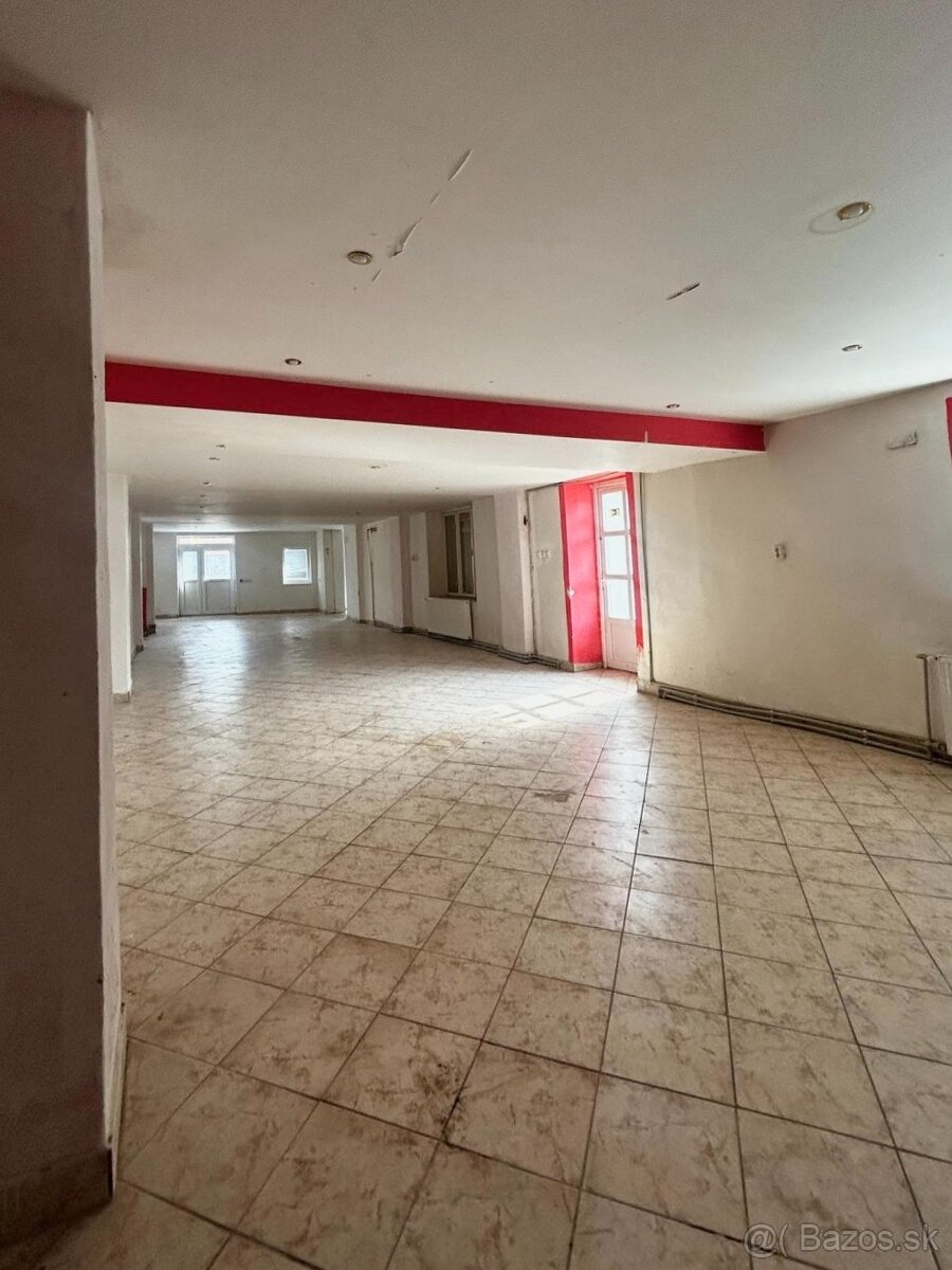 Predaj/Prenájom RD - budova (obchodné priestory) Sečovce - 3