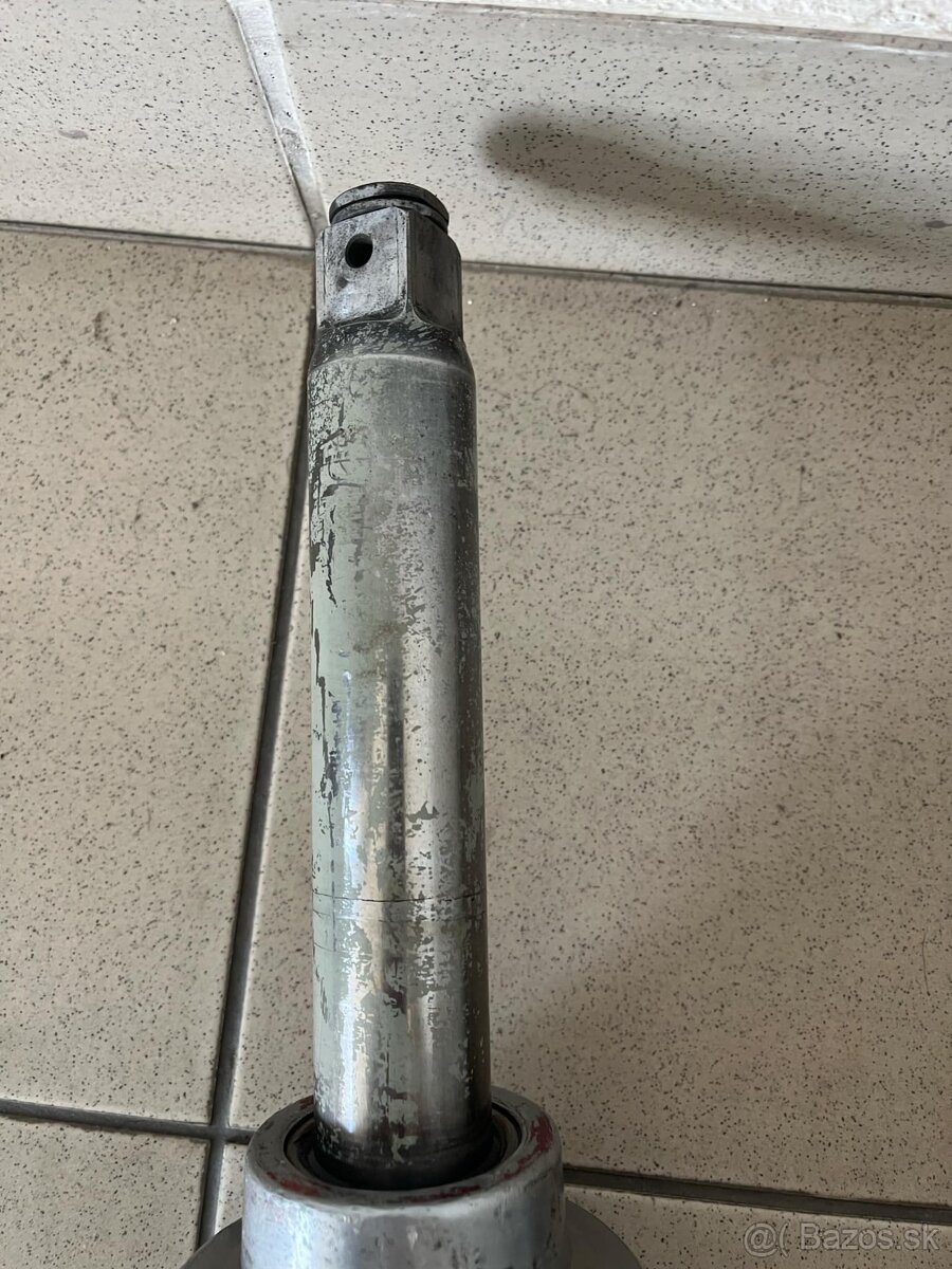 predám pneumatický príklepový skrutkovač - 3