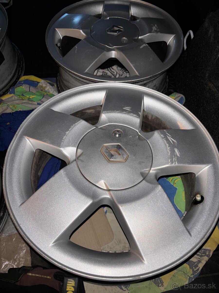 Predam disky na Renault 4x100 R15 - 3