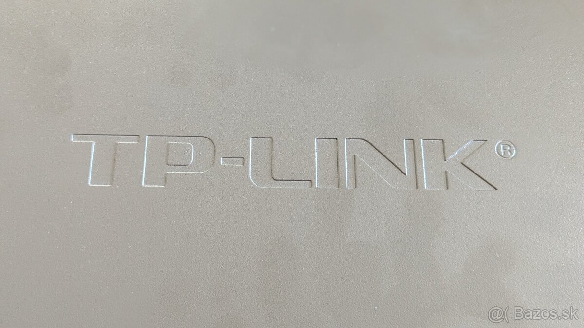 24-portový Fast Ethernet Switch TP-Link TL-SF1024D - rackový - 3