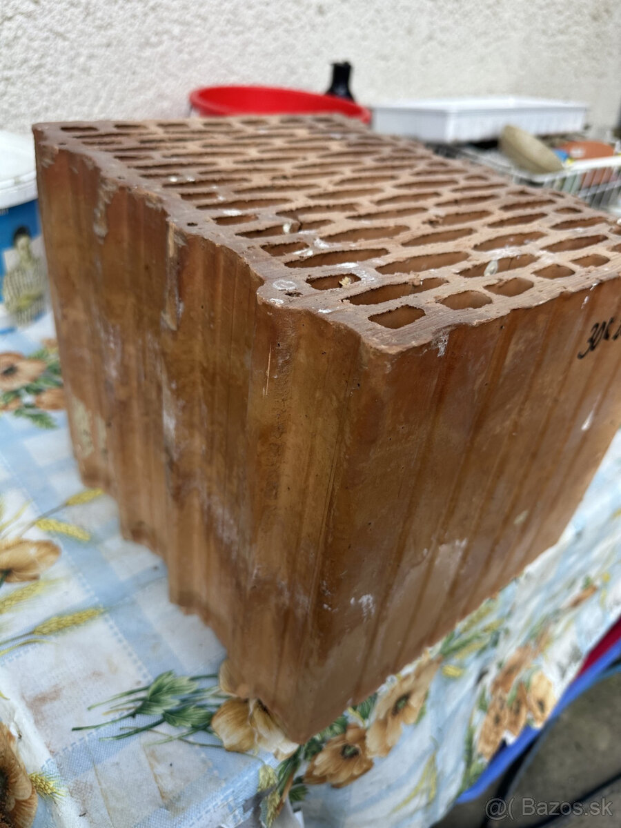 Predám tehly - 3