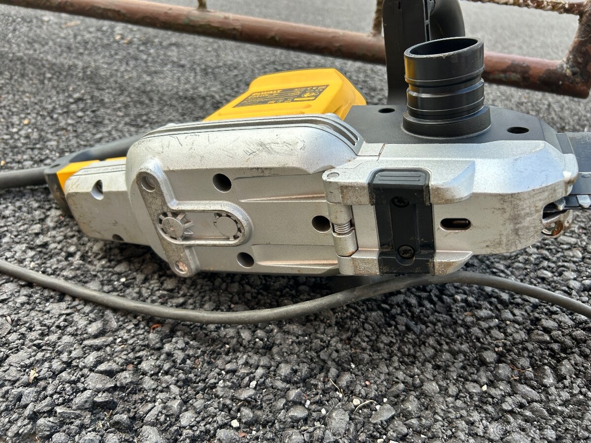 Dewalt Aligator DWE398 - 3
