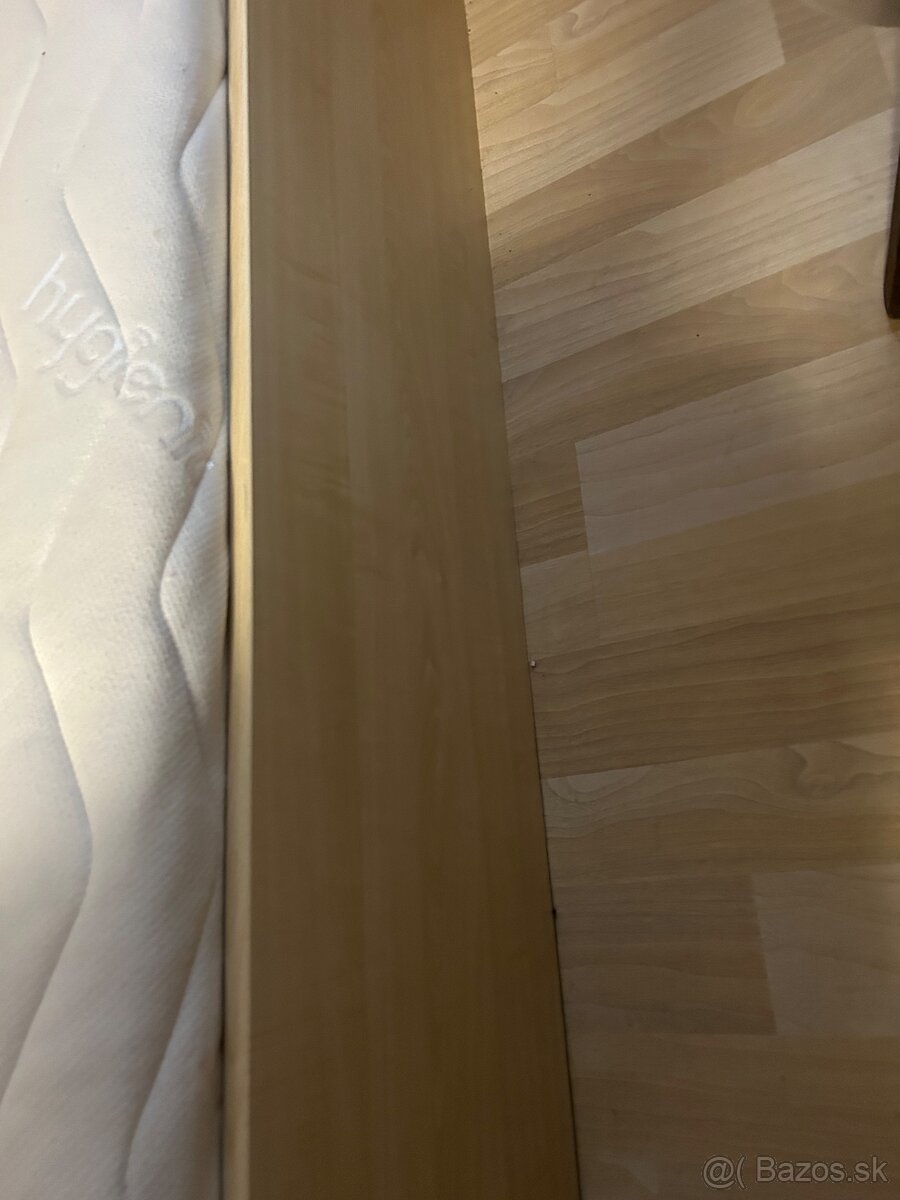 Postel 140x200 v dobrom stave - 3