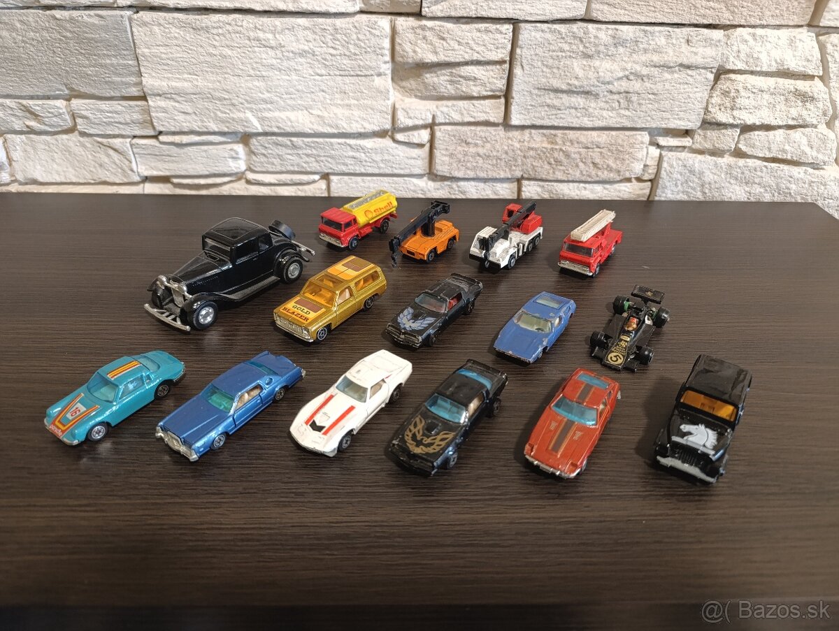 Playart a Yatming modely - osobní nákladní auta - Hong Kong. - 3