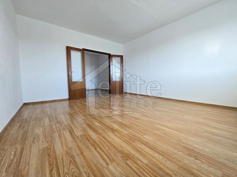 Prenájom, Byt/3-izbový (RE01031333) - 3