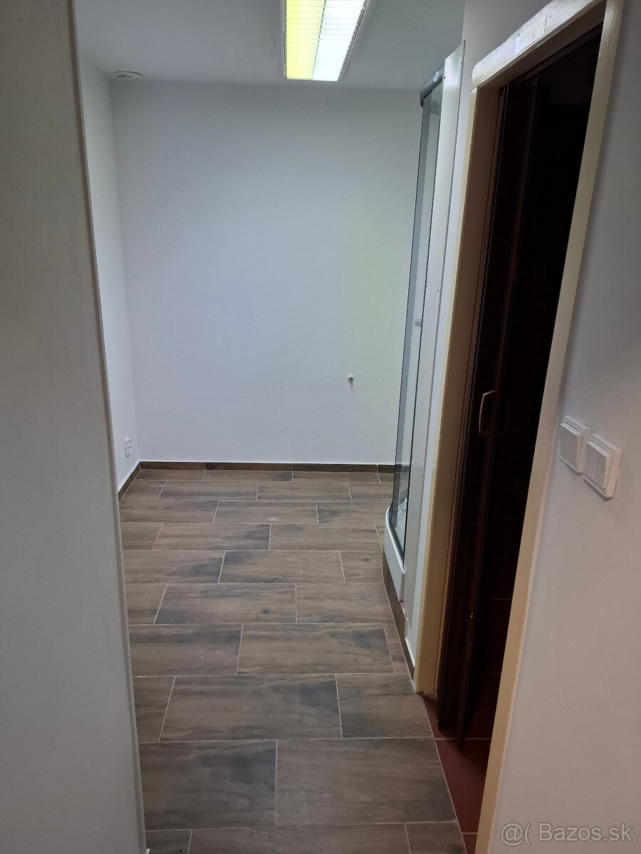 Prenájom priestoru o rozlohe 60m2. Vinohrady - 3