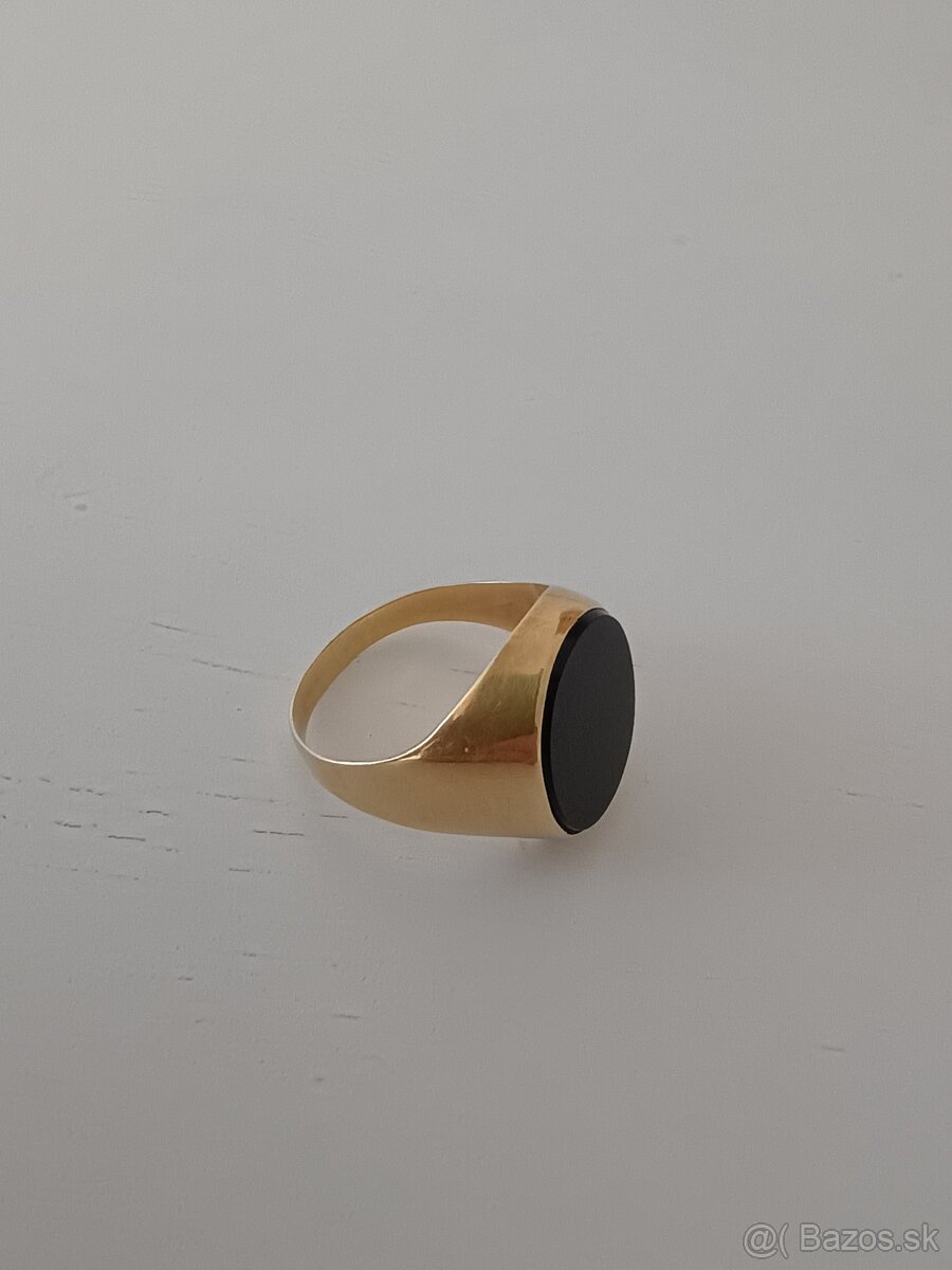 Pánsky zlatý prsten s ónyxom - 3