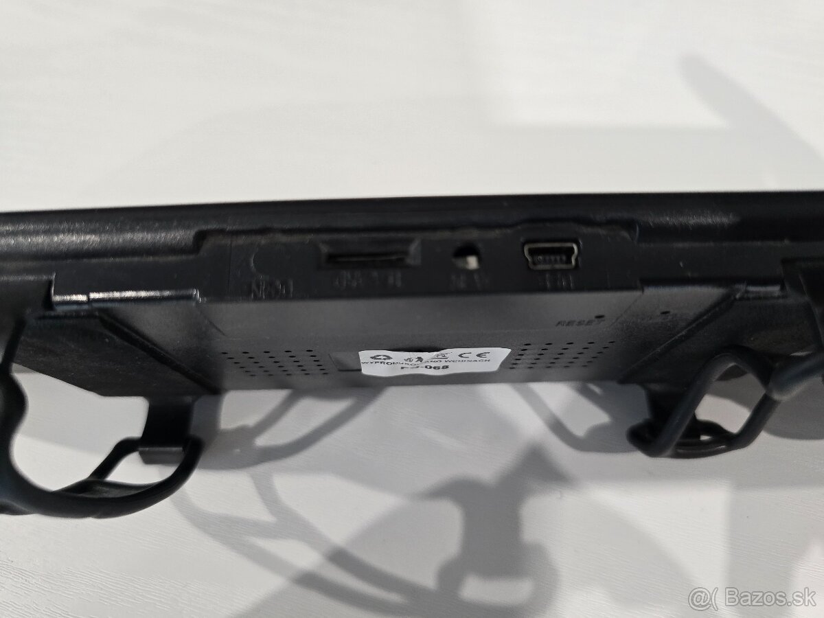 Kamera v zrkadle 20e - 3