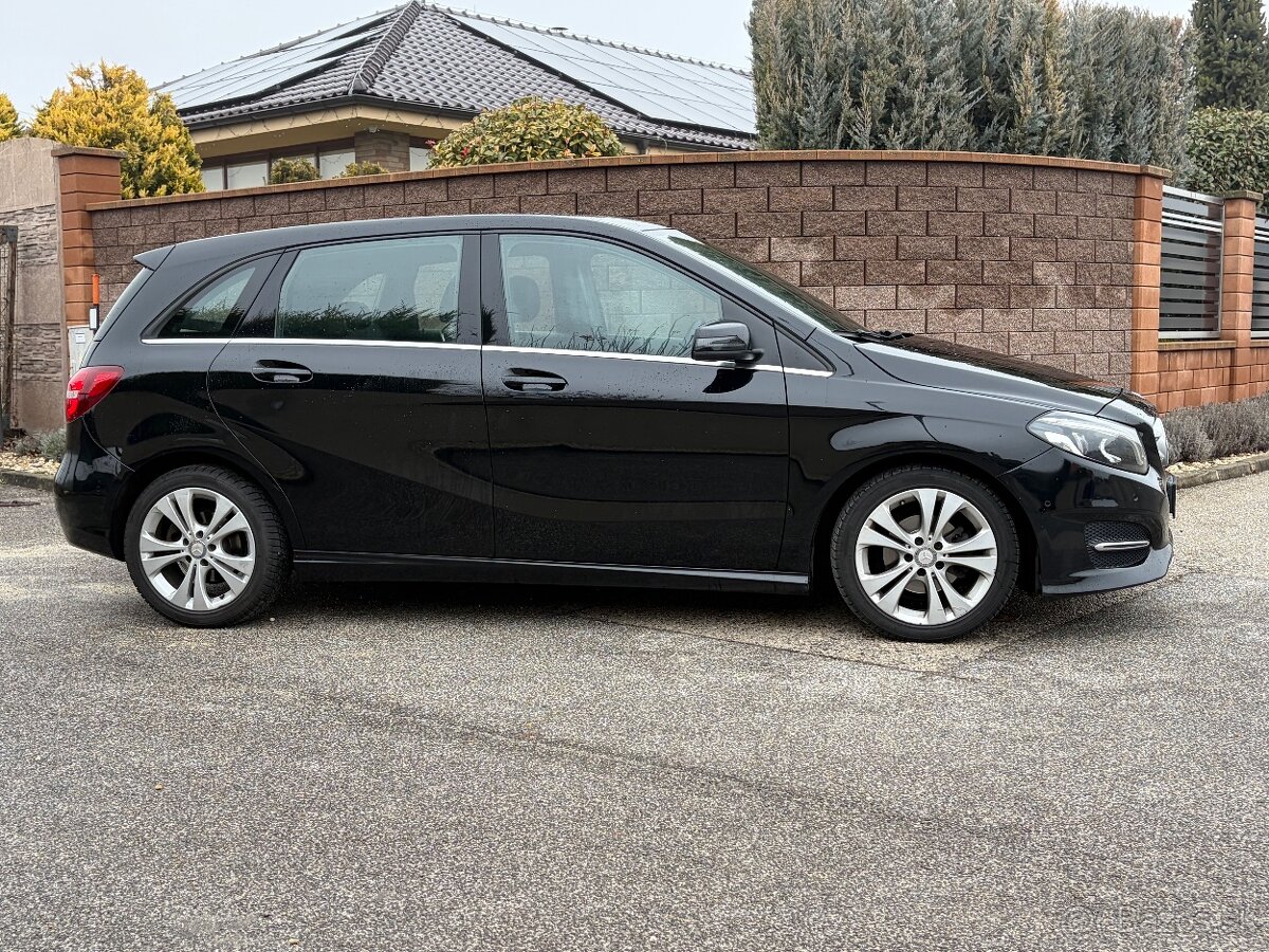 Mercedes - Benz B - 3