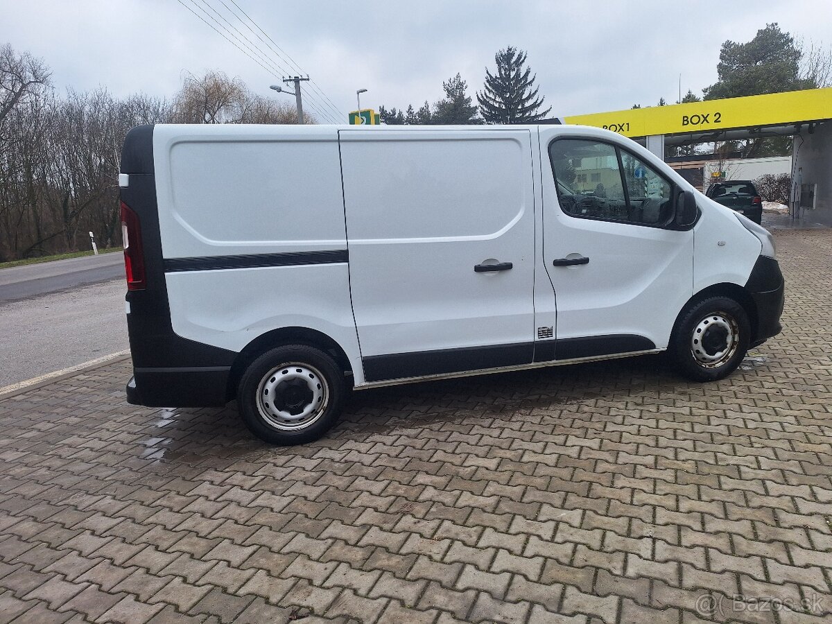 RENAULT TRAFIC 2.0 DCI ROK 2022 MOŽNÝ LEASING - 3