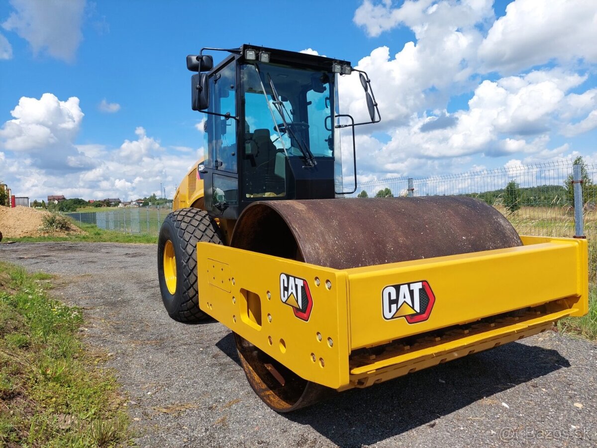 Caterpillar CS64B - 3