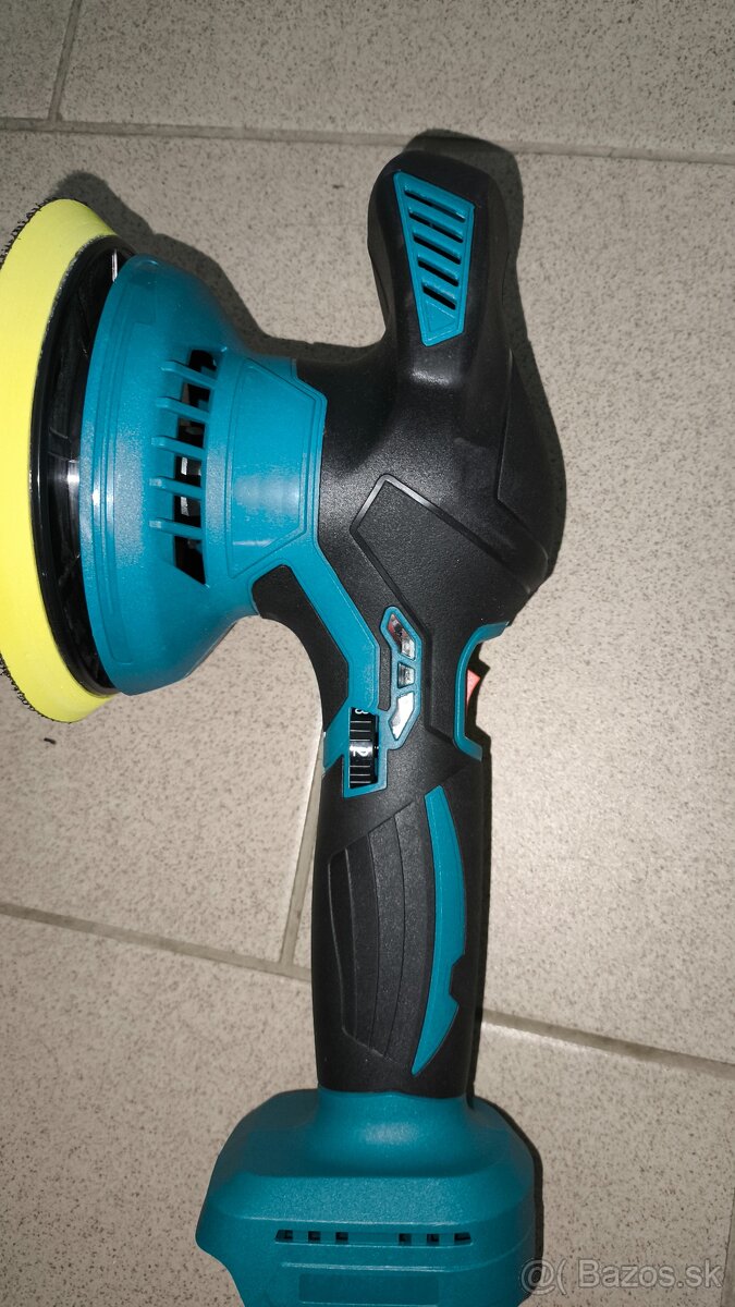 Excentrická leštička na karosériu auta - 3