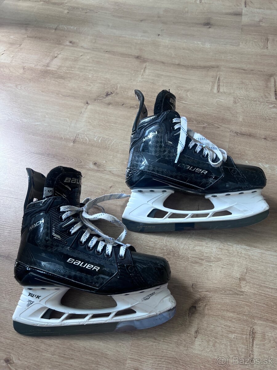 BAUER supreme mach - 3
