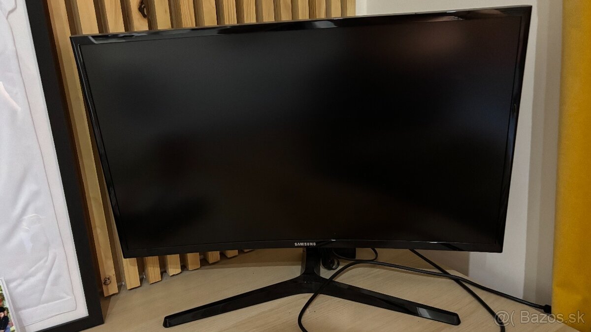 Gamebox+monitor + podstavec - 3