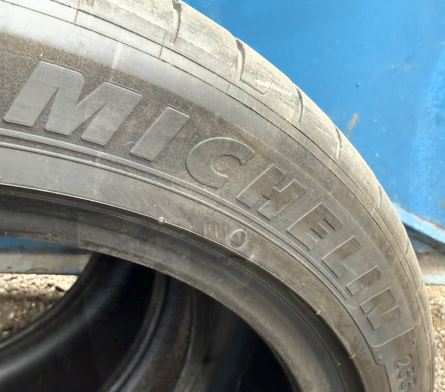 255/40 R19 Michelin Pilot Sport 4S - 3