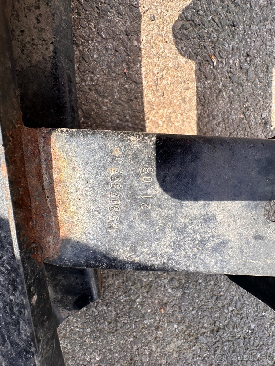 Zadna vystuha naraznika golf 5 combi 1.9 tdi volkswagen - 3