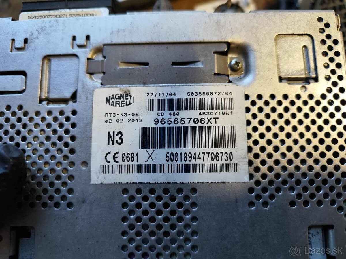 Citroen C4 JBL audio - 3