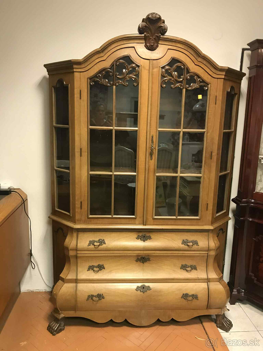 VITRINA neobarok - 3