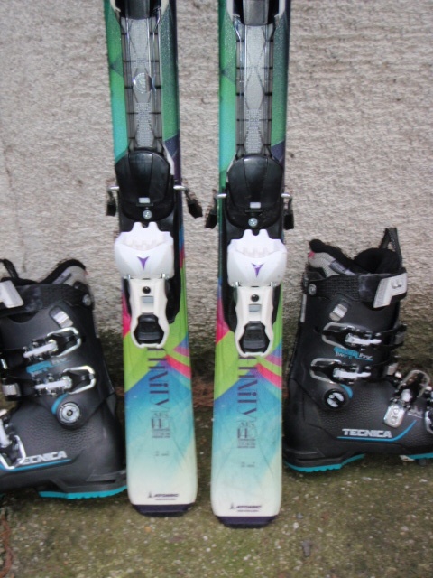 dámske Atomic 140cm - 3