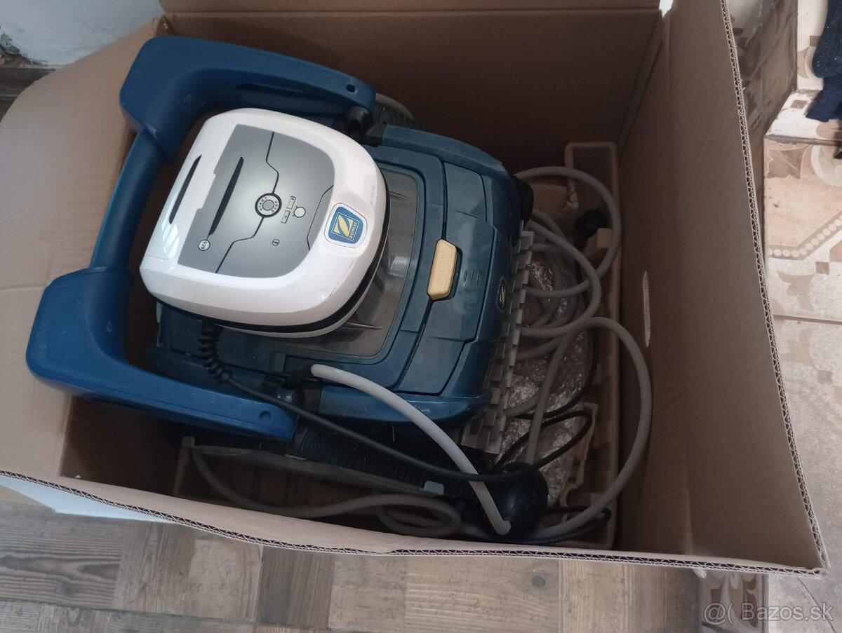 Zodiac elektricky čistic bazénu - 3