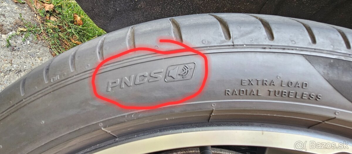 Predám pneu Pirelli 255/40 r21 - 3
