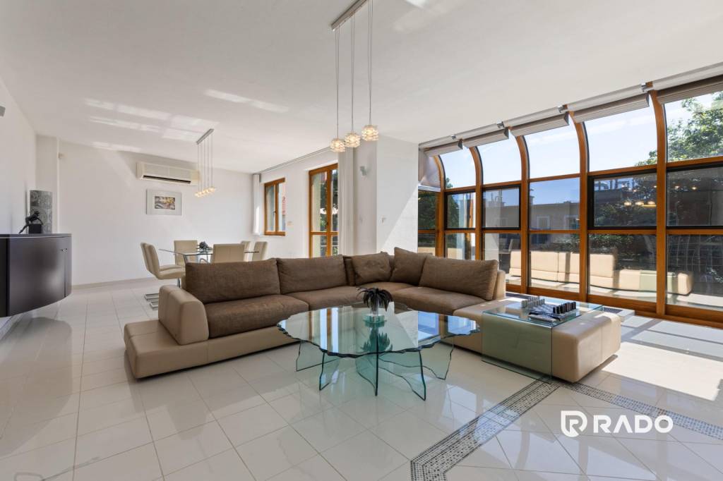 RADO | Staré Mesto | 5i byt 175 m² + 4 balkóny + možnosť 2× - 3