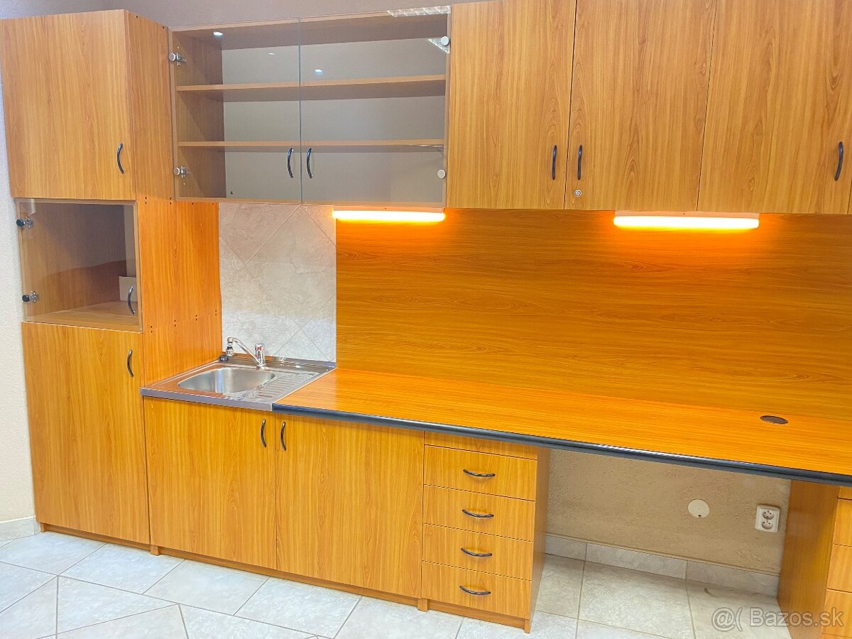 Nábytok pre ambulanciu/kancelariu - 3