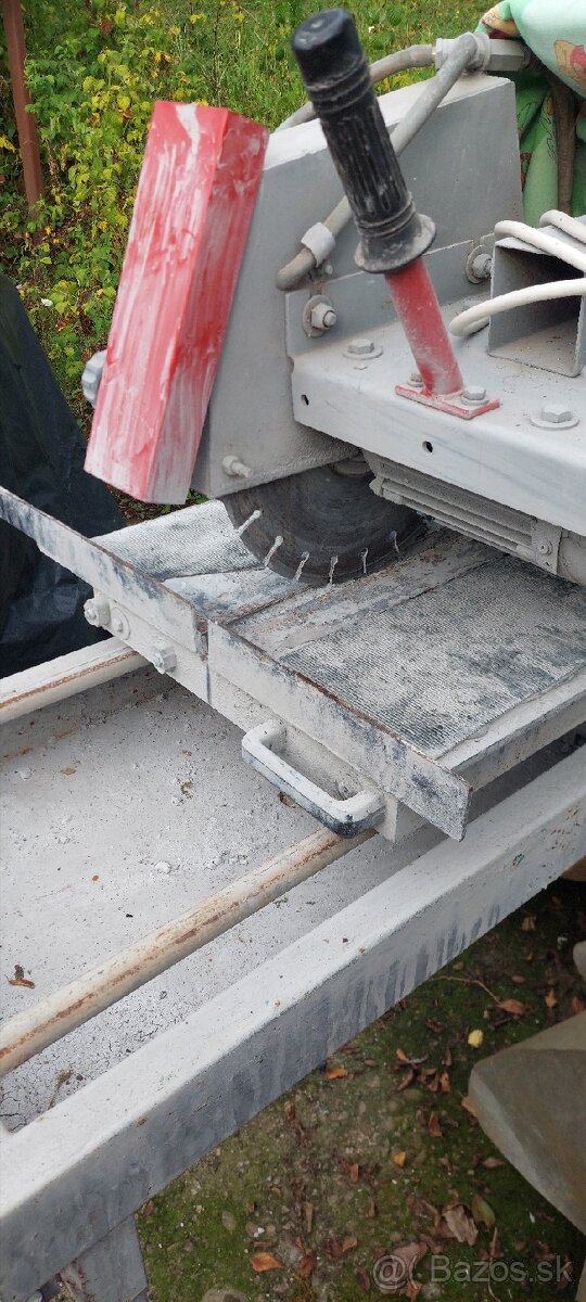 REZAČKA ZÁMKOVEJ DLAŽBY - 3