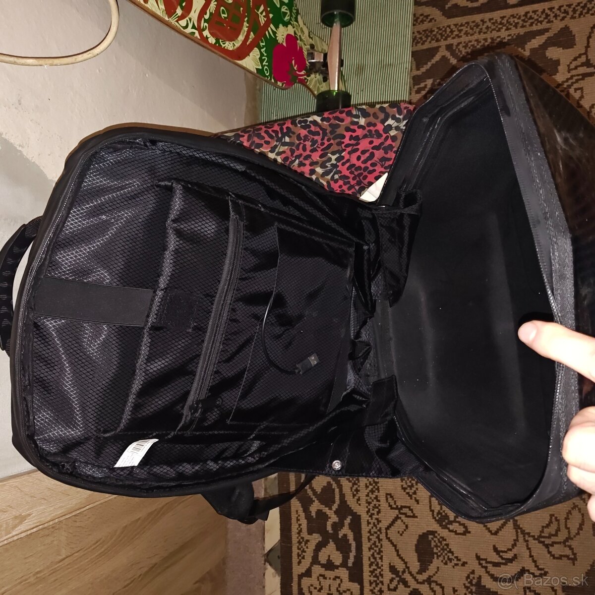 Batoh na helmu Led - 3