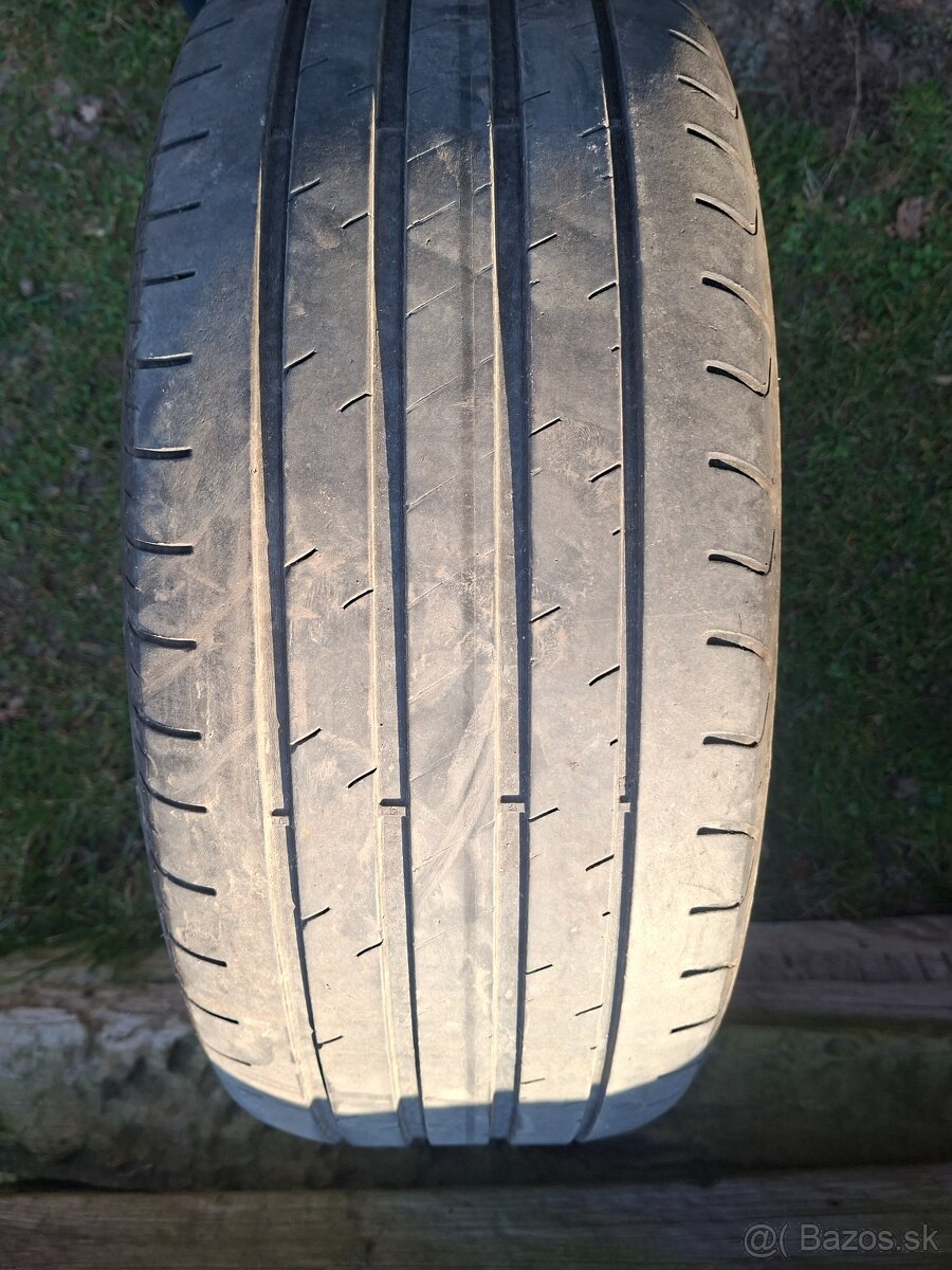 225/55 r17 - 3