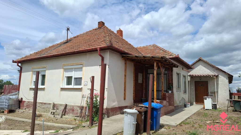 Rodinný dom Trávnik za 43.000,- - 3