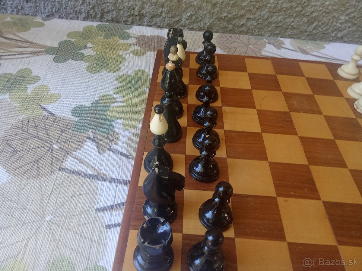 Predám starožitný šach - 3
